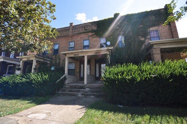property at 1502 Summit St