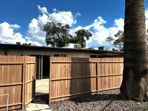660 S Pantano Rd in Tucson, AZ - Building Photo - Building Photo