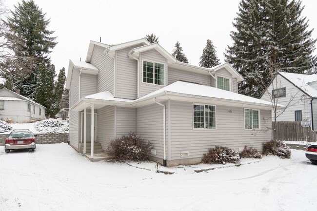 property at 1020 NE D St