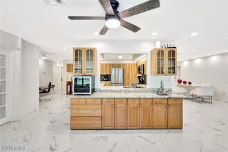 1930 Oakes Blvd in Naples, FL - Building Photo - Building Photo