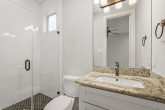 2441 Charleston St in Houston, TX - Building Photo - Building Photo