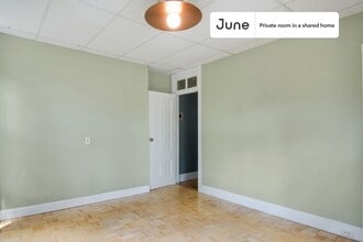 Private bedroom in 7 bed/2.5 bath Home in Boston, MA - Building Photo - Building Photo