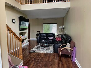2277 Stoughton Dr in Aurora, IL - Building Photo - Building Photo