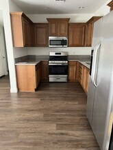 442 S Lake St in Los Angeles, CA - Foto de edificio - Building Photo