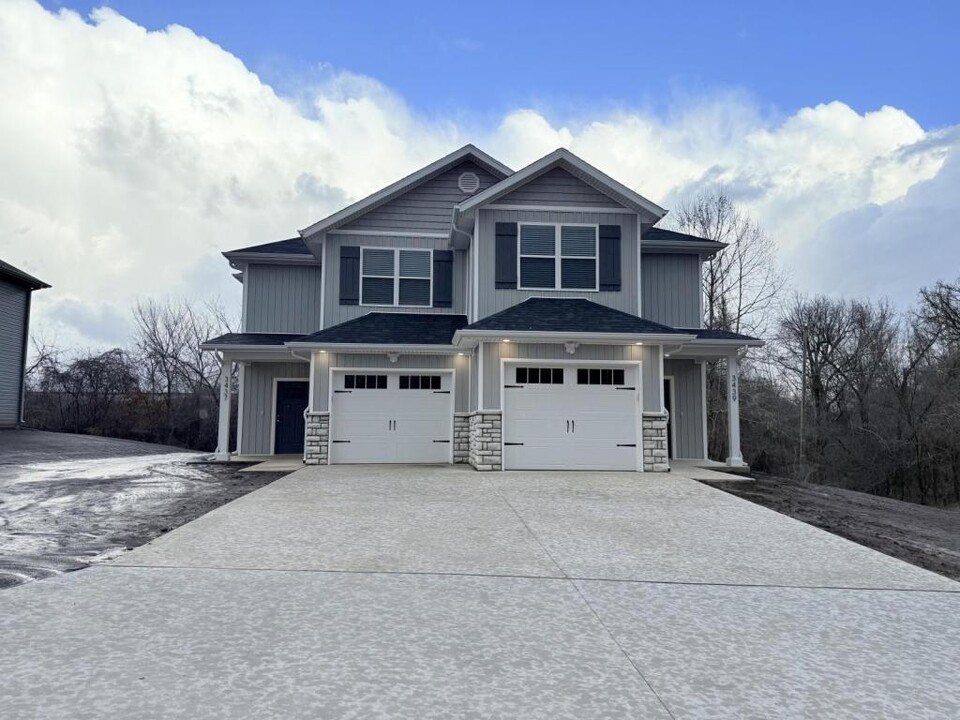 3437 S Kenser Ct in Joplin, MO - Building Photo