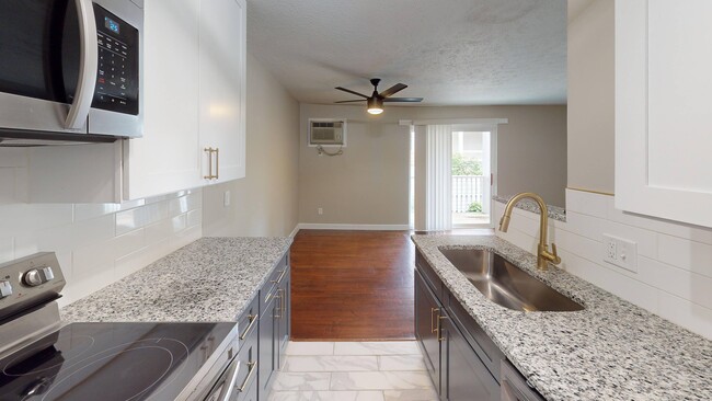 Somerset Apartments in Cincinnati, OH - Foto de edificio - Building Photo