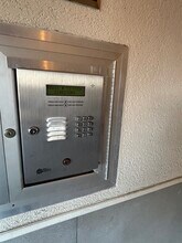 2068 Walton Way, Unit 403 in Augusta, GA - Building Photo - Building Photo