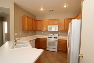 9702 W Mesa Vista Ave in Las Vegas, NV - Building Photo - Building Photo