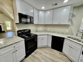 213 Bayside Dr in Warner Robins, GA - Building Photo - Building Photo