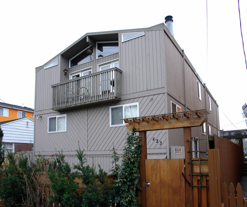 423 NE Ravenna Blvd in Seattle, WA - Foto de edificio