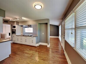 12043 High Meadow Dr in Dallas, TX - Building Photo - Building Photo
