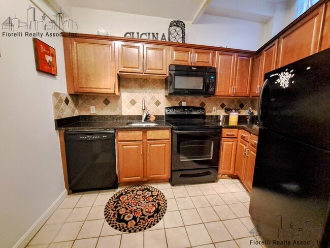 280 North St, Unit A, Unit A