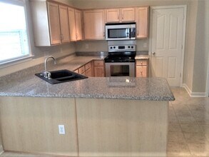 8244 Chatham Oaks Dr in Concord, NC - Building Photo - Building Photo
