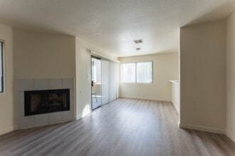 5064 S Rainbow Blvd in Las Vegas, NV - Building Photo - Building Photo