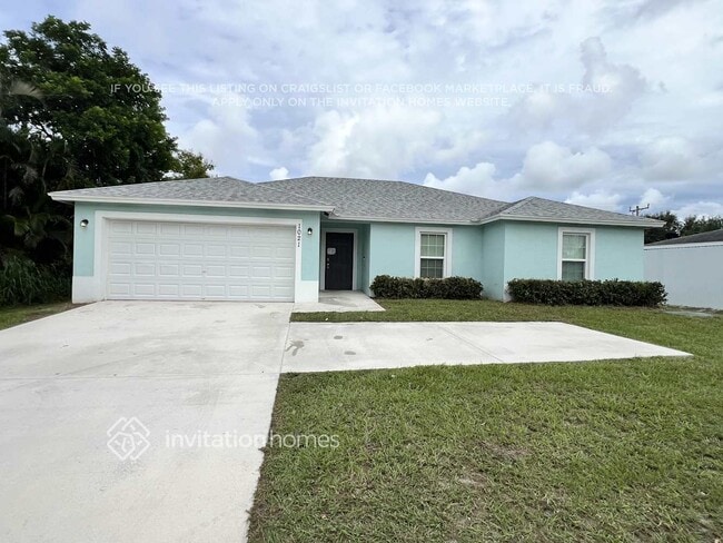 property at 1021 SE Airoso Blvd