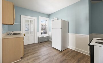 15 N Summer St in Adams, MA - Building Photo - Building Photo