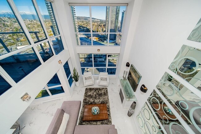 property at 4400 Buchanan St