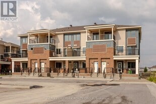 292 Zenith Private in Ottawa, ON - Building Photo
