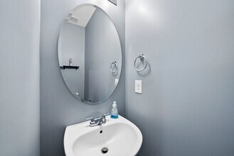 8341 Hollister Hills Dr in Raleigh, NC - Building Photo - Building Photo