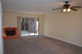 729 Valley Green Dr in Brentwood, CA - Building Photo - Building Photo