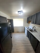 9921 Sloane Square in St. Louis, MO - Building Photo