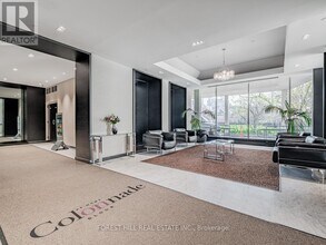 131 Bloor St W in Toronto, ON - Building Photo - Building Photo