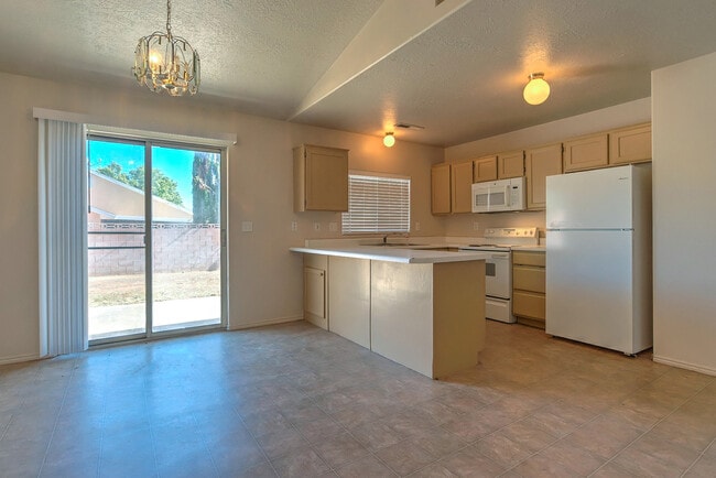 384 N 2000 E in Saint George, UT - Building Photo - Building Photo