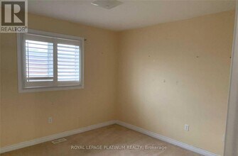 121 Young Dr in Brampton, ON - Building Photo - Building Photo