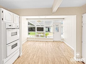 519 S Dickel St in Anaheim, CA - Building Photo