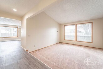 15501 SE 19th Cir in Vancouver, WA - Building Photo - Building Photo