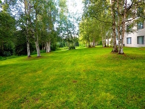 Creekside Terrace in Anchorage, AK - Foto de edificio - Building Photo