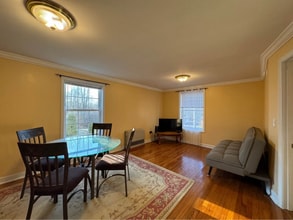 108 Cobb Ave in Portland, ME - Building Photo - Building Photo