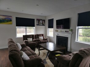 100 Everleigh Dr in Royersford, PA - Foto de edificio - Building Photo