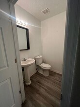1323 Lyonshire Dr in Zephyrhills, FL - Building Photo - Building Photo
