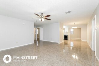 240 Grifford Dr in Kissimmee, FL - Foto de edificio - Building Photo