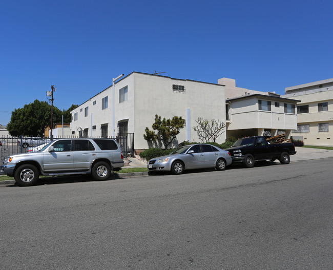 979 S Kingsley Dr in Los Angeles, CA - Building Photo - Building Photo