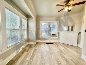 121 E Lockeford St in Lodi, CA - Building Photo - Building Photo