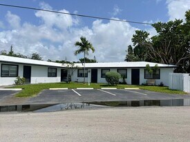 La Siesta Apartments I LLC in Fort Lauderdale, FL - Building Photo