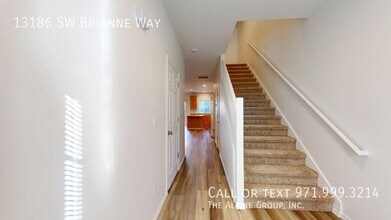 13186 SW Brianne Way in Portland, OR - Building Photo - Building Photo
