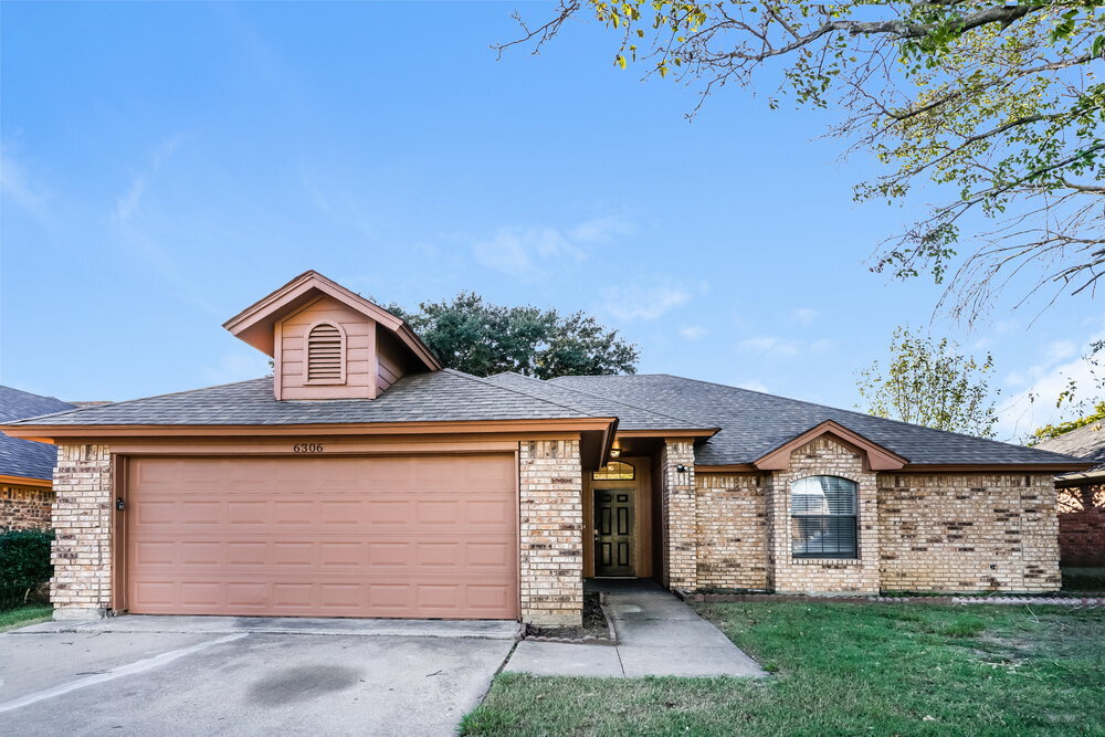 6306 Avanti Dr in Arlington, TX - Building Photo