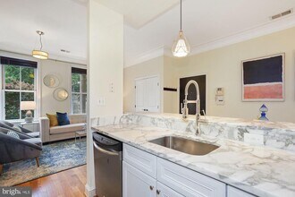 1323 Clifton St NW, Unit 11 in Washington, DC - Building Photo - Building Photo