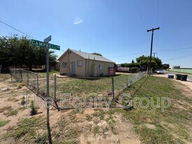 10596 Ave 344 in Dinuba, CA - Building Photo