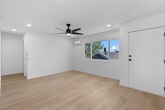 4082-4084 Chamoune Ave in San Diego, CA - Building Photo - Building Photo