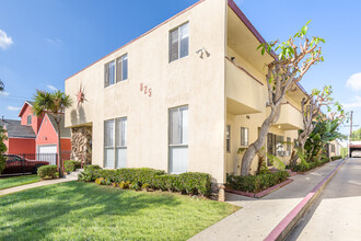 Cesar Manor in Inglewood, CA - Building Photo - Building Photo