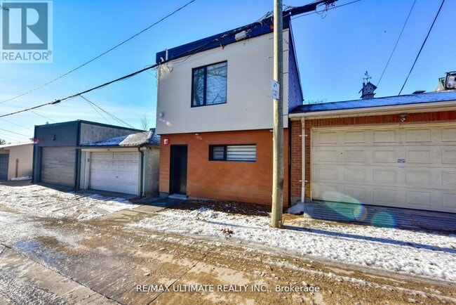 385 McRoberts Ave