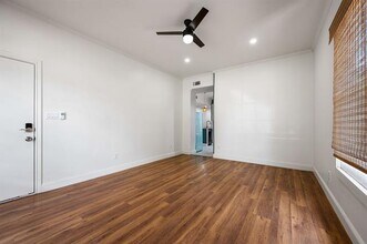 305 S Willomet Ave in Dallas, TX - Building Photo - Building Photo