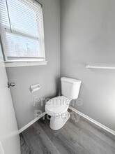 223 N Oak Dr in Belton, MO - Building Photo - Building Photo