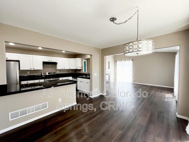 14345 Woodrock Path in Colorado Springs, CO - Foto de edificio - Building Photo