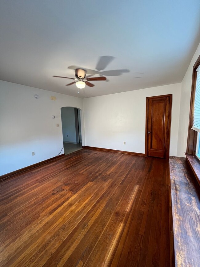 property at 209 N Pine St