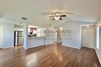 8633 Mansion Creek Cir in Tyler, TX - Building Photo - Building Photo